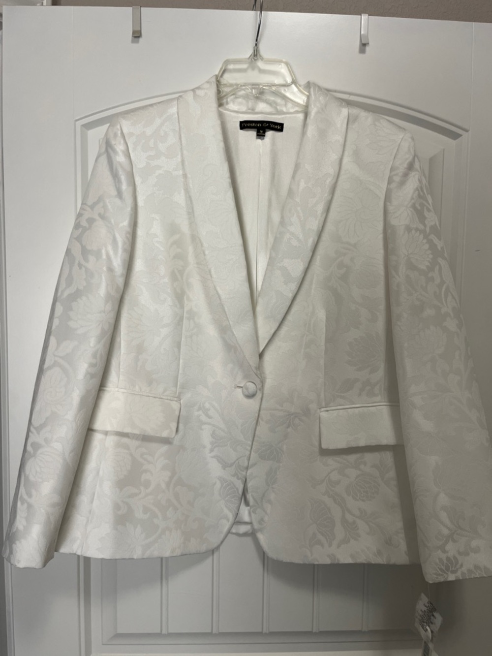 Preston & York White Floral Single-Button Blazer